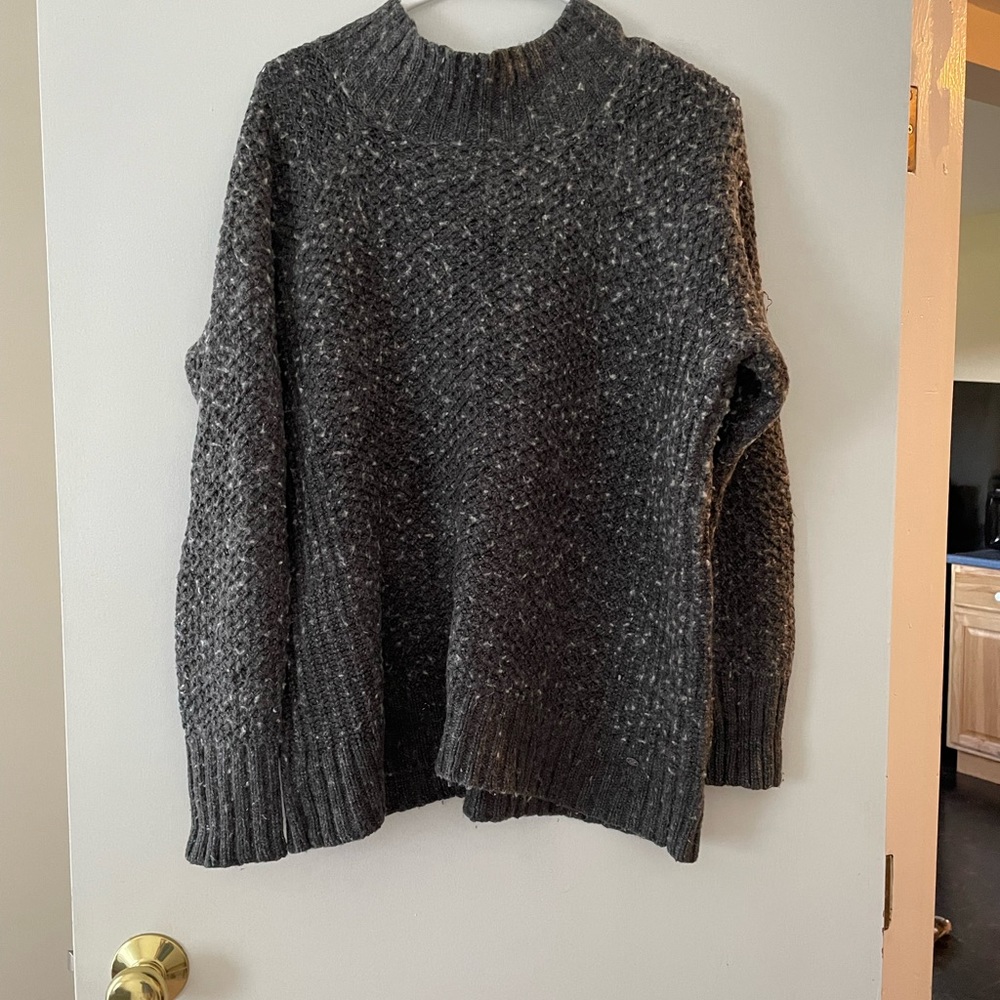 American Eagle Sweater Sz Medium